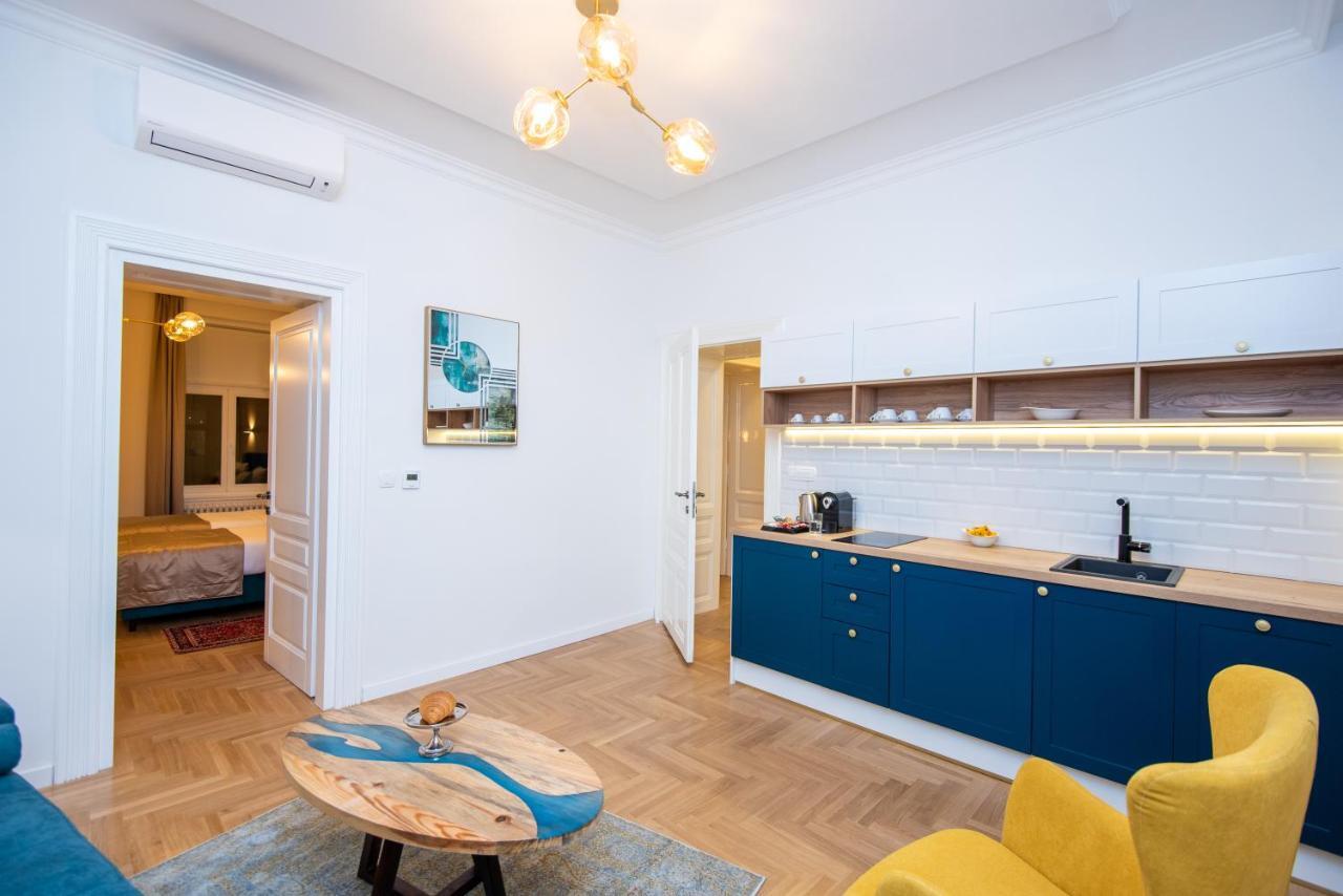 Megapolis City Center Suites Sarajevo Esterno foto
