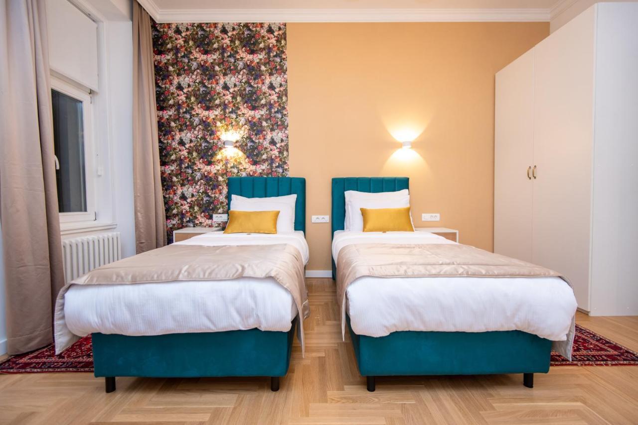 Megapolis City Center Suites Sarajevo Esterno foto